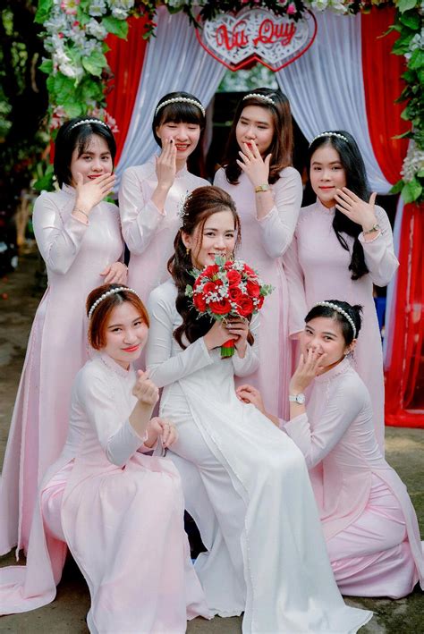 are vera wang dresses made in china